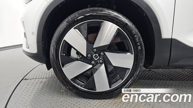 Volvo C40 Twin Ultimate — пробег 24 368 км — фото 5 из 5